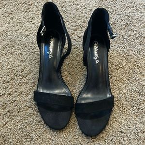 Women’s Size 9 Black Dress Heel - Never Worn